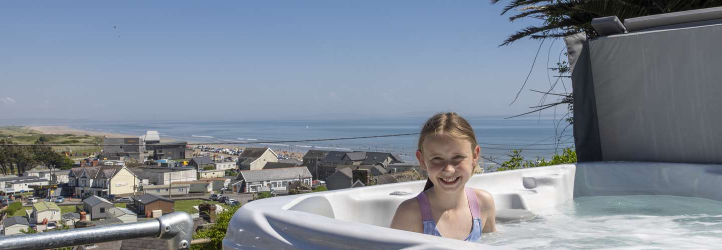 Rose Cottage - Sea Views, Hot Tub, Log Burner
