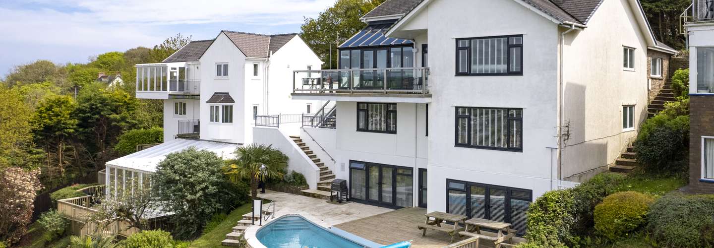 Rumours and Cymyran - Swimming Pool and Views - Saundersfoot property with views and swimming pool