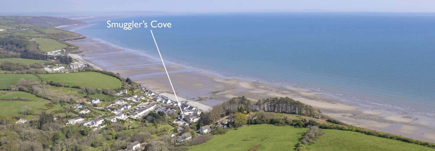 Smugglers Cove - Short walk from beach, parking
