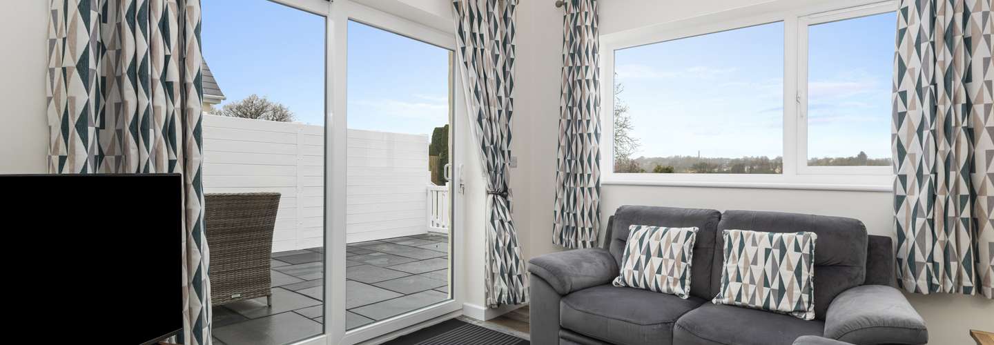 Bramble Cottage - Peaceful, Dog Friendly Cottage