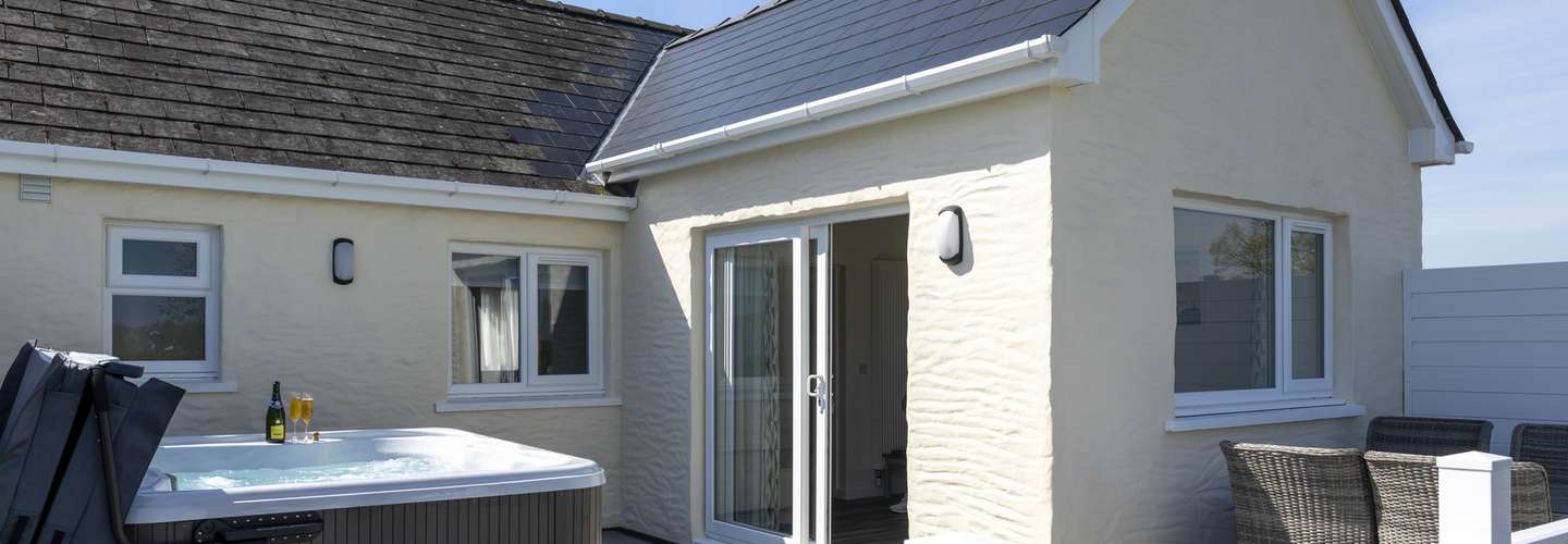 Fern Cottage - Peaceful, Dog Friendly Cottage