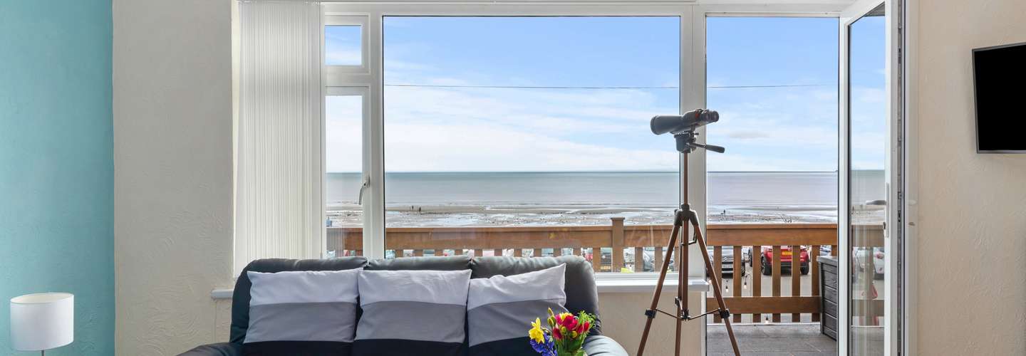 Temple Bar Apartment - Sea Front Views - Sea Front Views