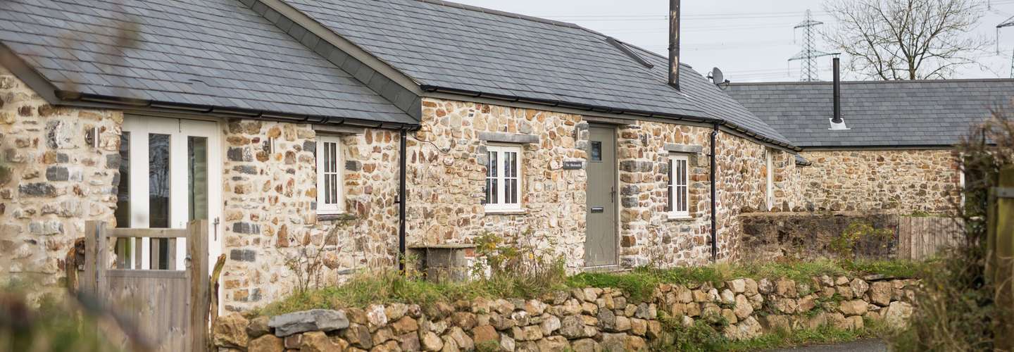 The Blacksmiths - Luxury Cottage, Country Views - external