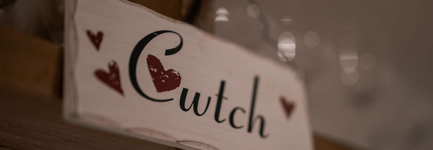 The Cwtch Apartment - Sea Views, Close to Beach - The Cwtch - Luxury Cottage, Sea Views, Pet Friendly