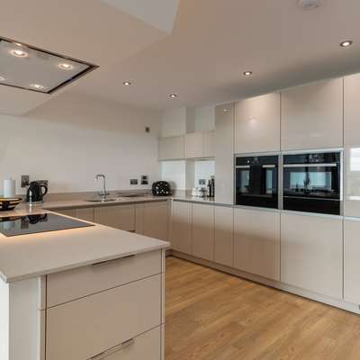 Apartment 10 Waterstone House - Luxury Apartment with Sea Views