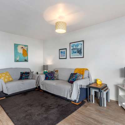 Swn Y Tonnau - Sea Front Apartment, Spectacular Sea Views, Parking, Direct Beach Access