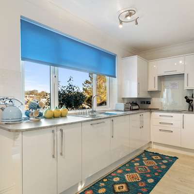 Four Oaks - Sea Views, Parking, Enclosed Garden, Dog Friendly