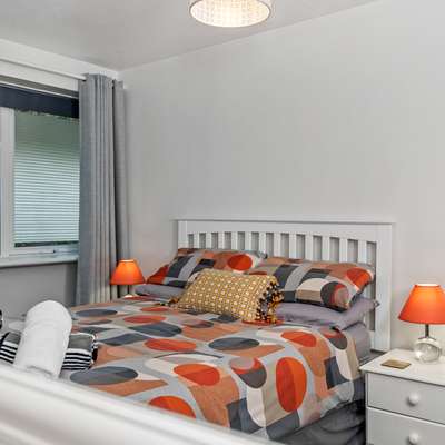 Swn Y Tonnau - Sea Front Apartment, Spectacular Sea Views, Parking, Direct Beach Access