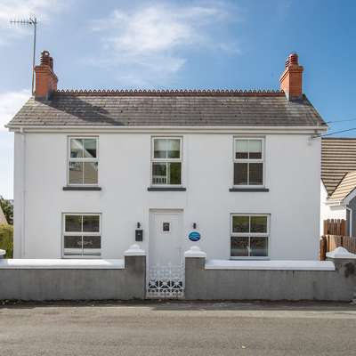 Ocean Cottage - Walk to Beach, Countryside Views - Walk to Beach, Countryside Views