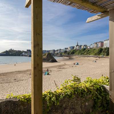 1 Sunny Cove - Direct Beach Access, Sea Views