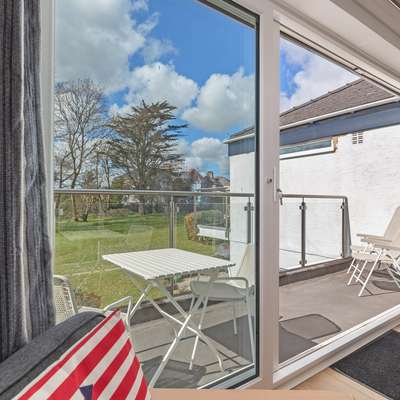 Calon Y Mor - Modern Apartment, Close to Beach