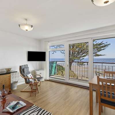 Beachside - Sea View Apartment