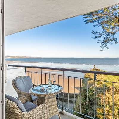 Life's a Beach - Direct Beach Access, Sea Views - Direct beach access, Sea views