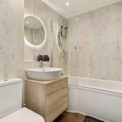 25 Coedrath Park - Sea Views from Balcony, Short Walk to Beach,  Parking