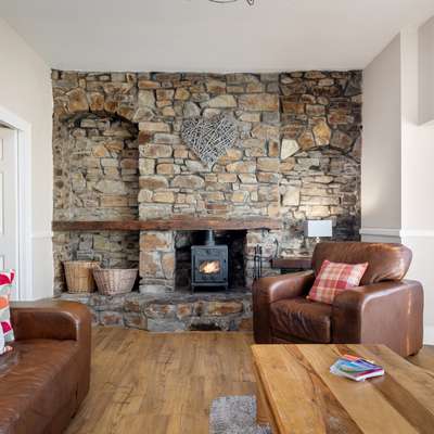 Cartref - Beautiful Cottage, Hot Tub, Countryside Views