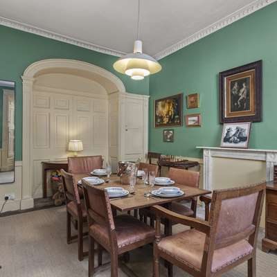 2 Olive Buildings - Close to Town and Beach