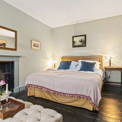 2 Olive Buildings - Close to Town and Beach