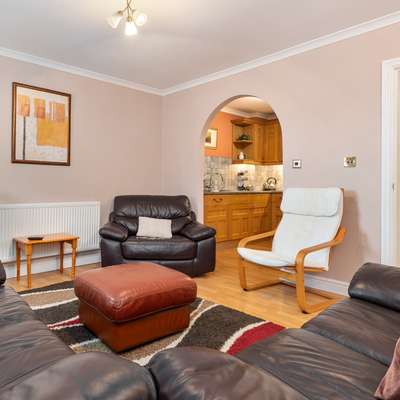 Arcadia House - Lovely Apartment, Close to Beaches, Harbour and Town Centre