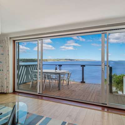 Cystanog Fach - Spectacular Sea Views, Balconies, Parking