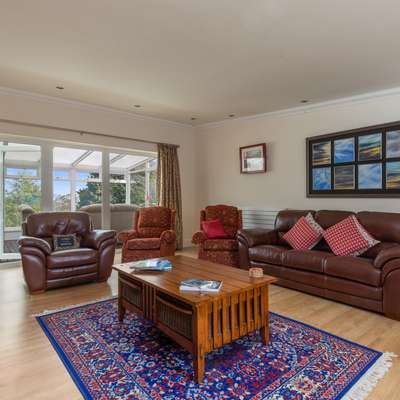 Sunningdale -  Beach House, Sea Views, Parking - Beach House, Sea Views, Parking