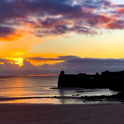 Dolphins Apartment - Sea View Apartment Saundersfoot