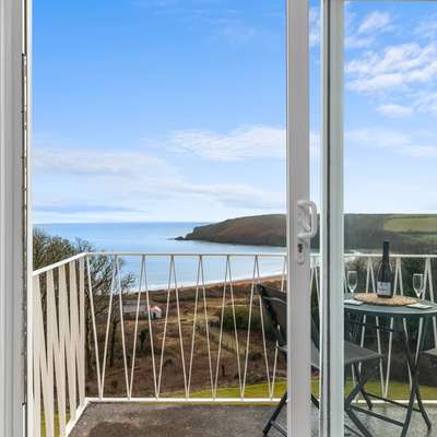 Freshwater Bay  - Sea View Apartment - Freshwater East sea views apartment