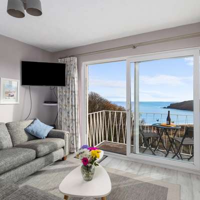 Freshwater Bay  - Sea View Apartment - Freshwater East sea views apartment