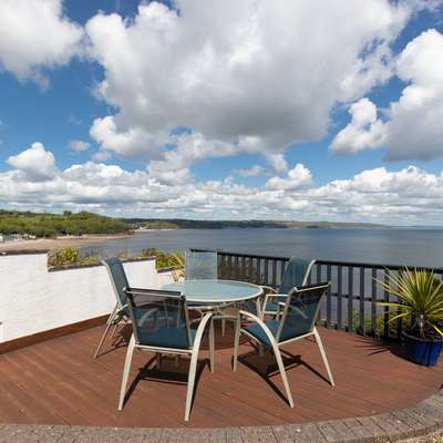 Cystanog Fach - Spectacular Sea Views, Balconies, Parking