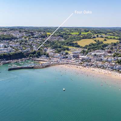 Four Oaks - Sea Views, Parking, Enclosed Garden, Dog Friendly