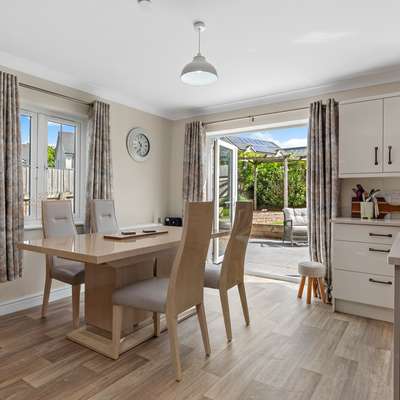 Garden Meadows - Beautiful Family Cottage - Beautiful Tenby Cottage