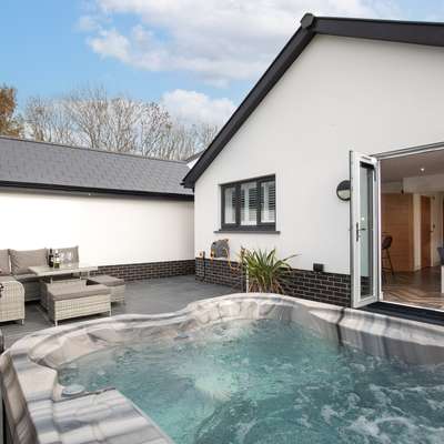 The Paddock - Lovely Cottage with Hot Tub - Lovely Cottage with Hot Tub