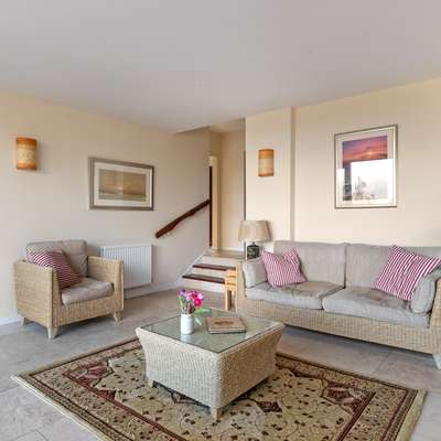 Glendale Cottage - Sea Views and Hot Tub - Sea Views, Beach Access, Hot Tub