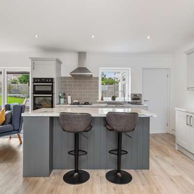 Treetops - Modern Cottage, Close to Beach - Modern Cottage, Close to Beach