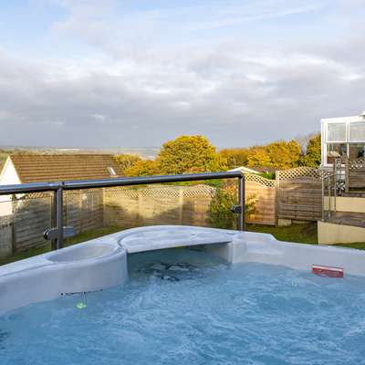 Golwg Y Môr - Sea View Cottage with Hot Tub - Sea View Cottage, Hot Tub, Dog Friendly, Parking