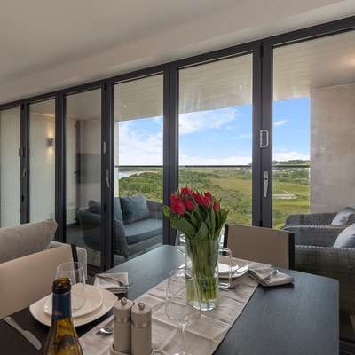 Apartment 10 Waterstone House - Luxury Apartment with Sea Views