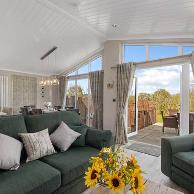 Trevelyn - Luxury Lodge, Hot Tub, Close to Beach - Luxury Lodge, Hot Tub, Close to Beach