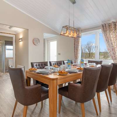 Valley View - Luxury Lodge, Hot Tub, Walk to Beach - Luxury Lodge, Cottage, Hot Tub