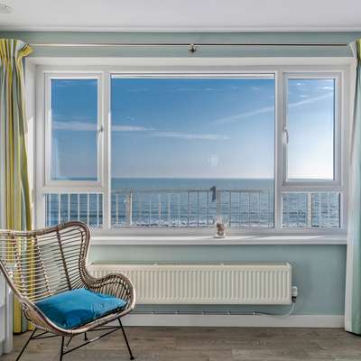 Dolphins Apartment - Spectacular Sea Views - Sea View Apartment Saundersfoot