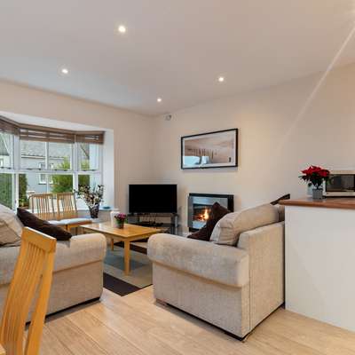 Park Place Court - Close to Beach with Parking - Close to Town Centre and Beach