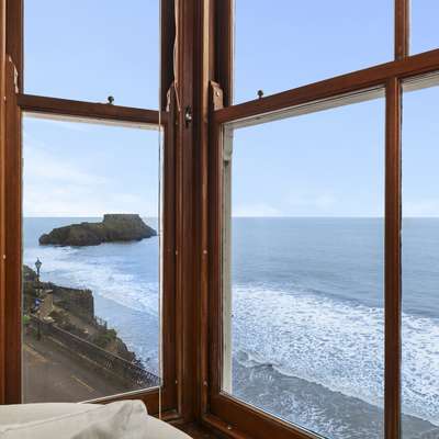 6 Paragon Court - Seafront Apartment