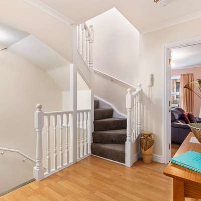 Arcadia House - Lovely Apartment, Close to Beaches, Harbour and Town Centre