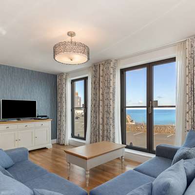 Apartment 8 Waterstone House - Luxury Apartment, Sea Views, Pet Friendly - Luxury Apartment, Sea Views, Pet Friendly