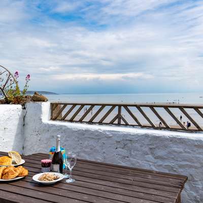 Kilmore - Beach Front House, Direct Beach Access, Spectacular Sea Views