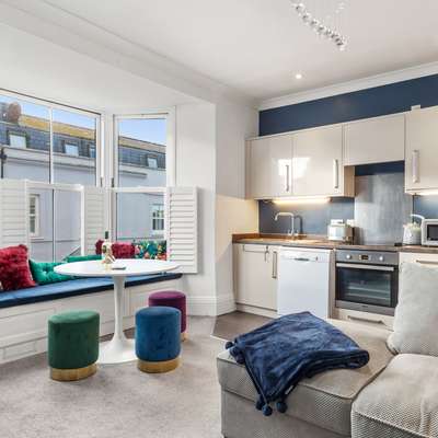 Caldey Bay Apartment - Tenby Apartment - Lovely Sea Views