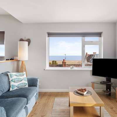 The Bay Apartment - Beautiful sea views, Central