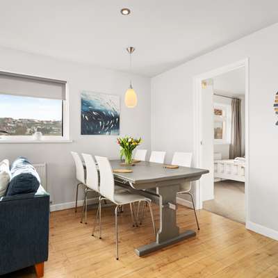 The Bay Apartment - Beautiful sea views, Central