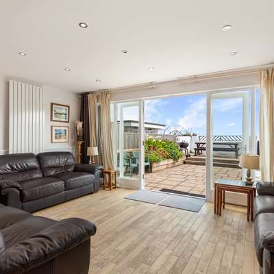 Kilmore - Beach Front House, Direct Beach Access, Spectacular Sea Views