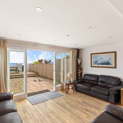 Kilmore - Beach Front House, Direct Beach Access, Spectacular Sea Views