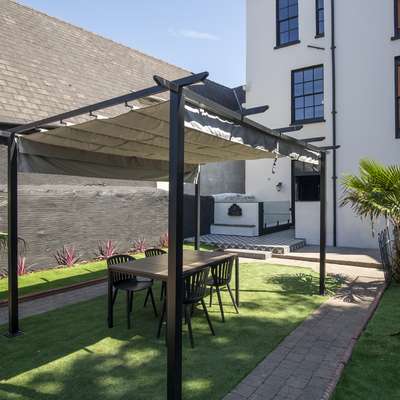 2 Bedford House - Close to Town and Seafront