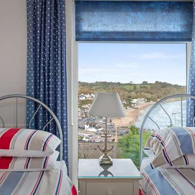 Brynawelon - Wonderful Sea and Harbour Views